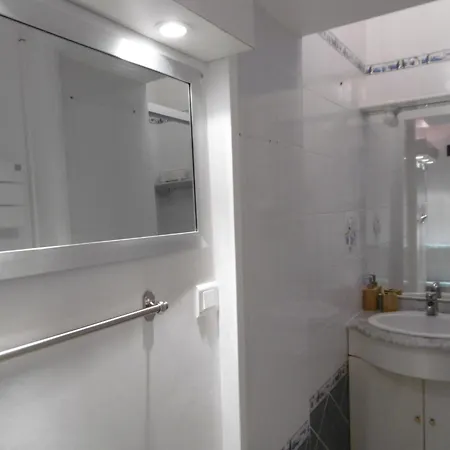 Maison Confortable Pour 4 Pers, Proche Et Centre - Fr-1-823-123